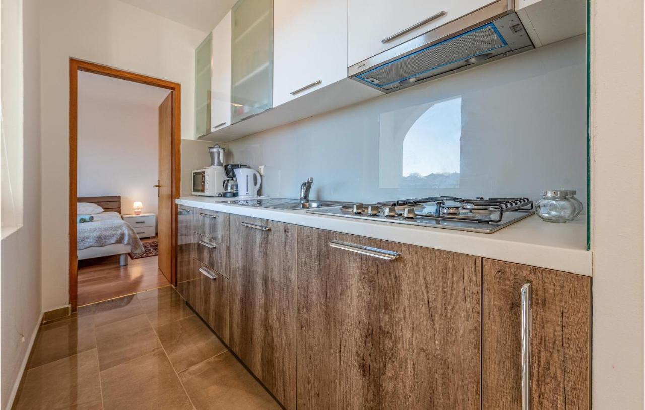 Amazing Apartment In Pakoštane Exterior foto